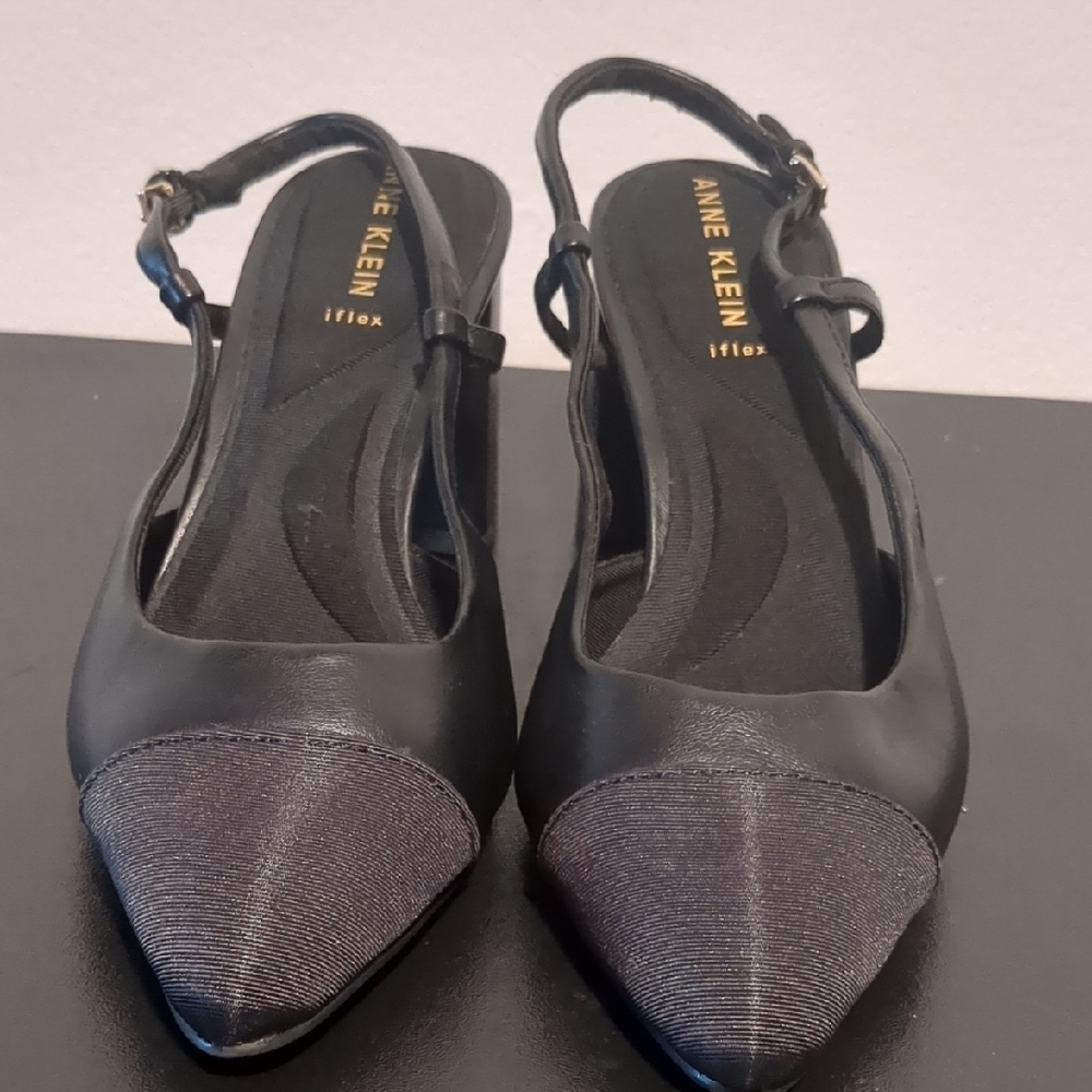 Anne Klein Black iflex Slingback Heels Size 8. New Without Tags Heel 2.9